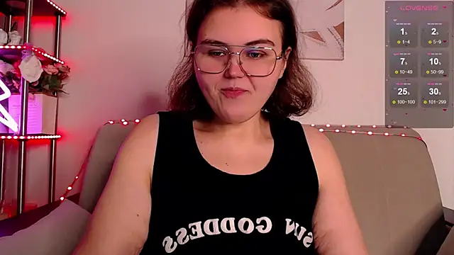 Snapshot of chatting on November 29, 2025, 3:31 am online show from November 29, 2025, 3:31 am