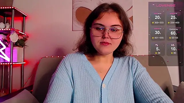 Snapshot of chatting on December 3, 2025, 3:14 am online show from December 3, 2025, 3:14 am