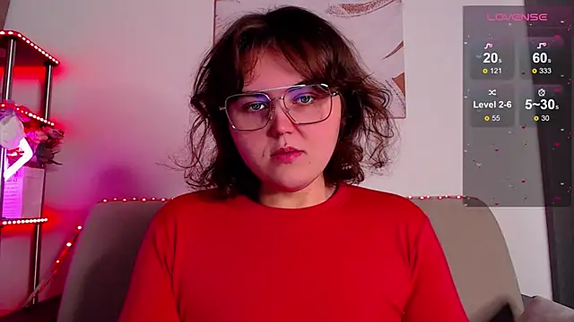 Snapshot of chatting on December 18, 2025, 4:40 am online show from December 18, 2025, 4:40 am