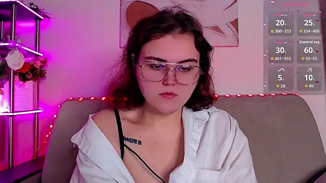 Snapshot of chatting on January 15, 2026, 3:55 am online show from January 15, 2026, 3:55 am