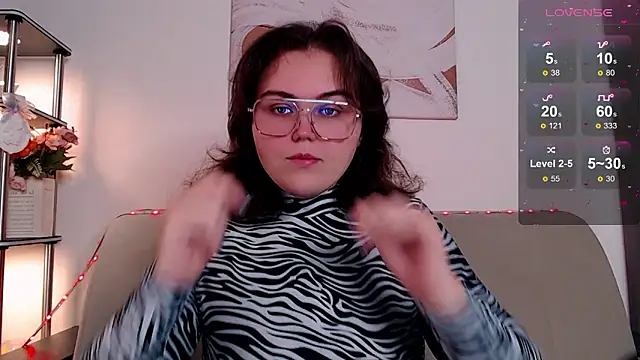 Snapshot of chatting on February 3, 2026, 4:32 am online show from February 3, 2026, 4:32 am