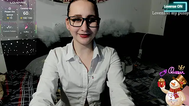 Snapshot of ChristinaFivePlus chatting on January 9, 2026, 10:00 pm ChristinaFivePlus online show from January 9, 2026, 10:00 pm