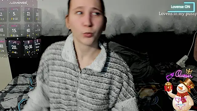 Snapshot of ChristinaFivePlus chatting on January 15, 2026, 2:49 am ChristinaFivePlus online show from January 15, 2026, 2:49 am