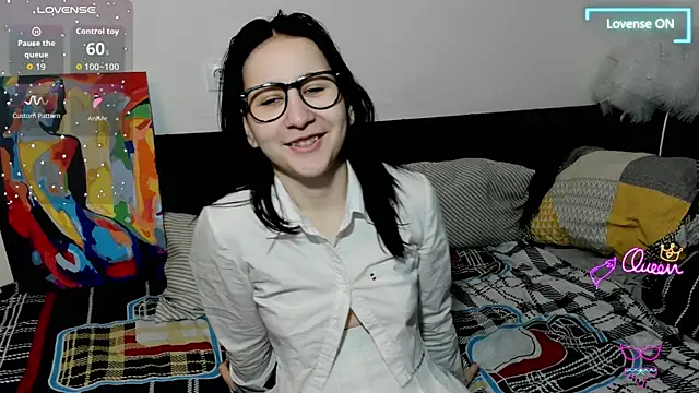 Snapshot of ChristinaFivePlus chatting on January 18, 2026, 6:01 pm ChristinaFivePlus online show from January 18, 2026, 6:01 pm