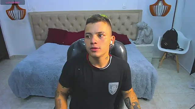 Snapshot of wildthor26 chatting on February 7, 2026, 3:32 am wildthor26 online show from February 7, 2026, 3:32 am