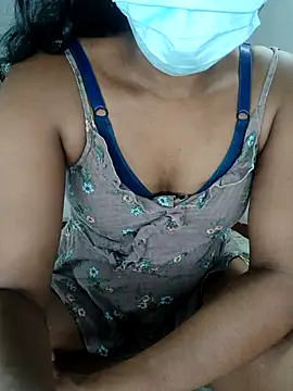 Snapshot of sexybolegirl chatting on November 23, 2025, 5:24 pm sexybolegirl online show from November 23, 2025, 5:24 pm