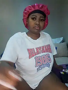 Snapshot of AfricanGem_ chatting on February 13, 2026, 10:39 pm AfricanGem online show from February 13, 2026, 10:39 pm