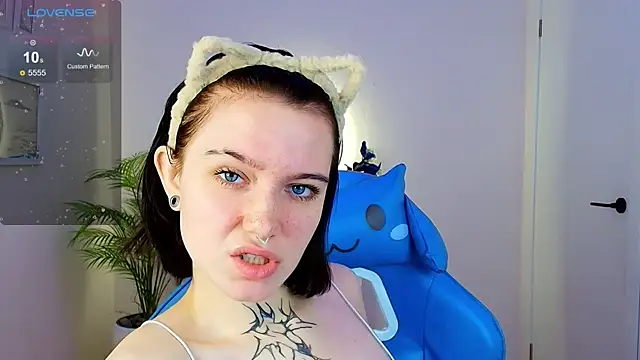 Snapshot of Elastikisss chatting on November 3, 2025, 2:24 am Elastikisss online show from November 3, 2025, 2:24 am