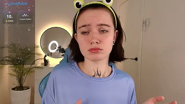 Snapshot of Elastikisss chatting on November 9, 2025, 2:10 am Elastikisss online show from November 9, 2025, 2:10 am