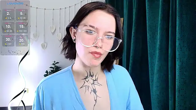 Snapshot of Elastikisss chatting on November 13, 2025, 2:43 am Elastikisss online show from November 13, 2025, 2:43 am