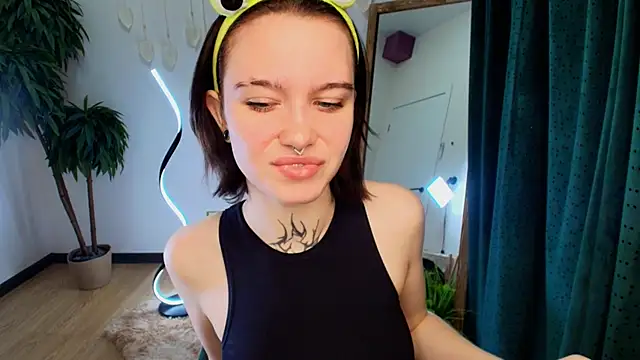 Snapshot of Elastikisss chatting on November 25, 2025, 2:33 am Elastikisss online show from November 25, 2025, 2:33 am