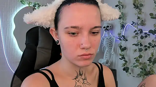Elastikisss online show from July 8, 2026, 5:23 am