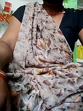 Snapshot of Hot_musko12 chatting on October 19, 2025, 9:10 am Hot musko12 online show from October 19, 2025, 9:10 am