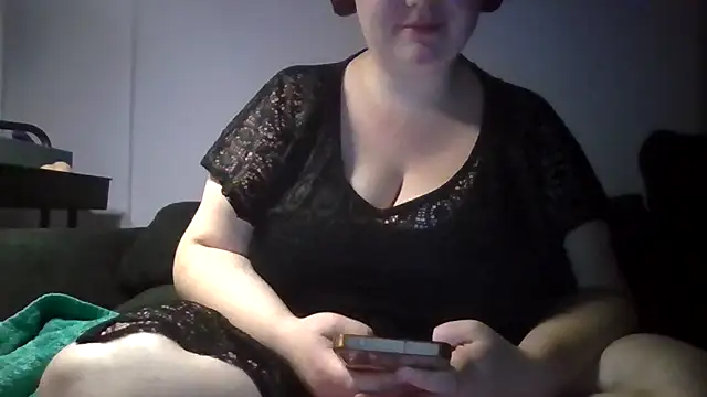 Katy2323 online show from September 22, 2025, 7:05 pm