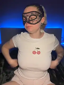 Cherrycolada online show from May 22, 2026, 9:31 pm