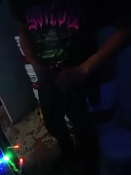 Snapshot of HungHangup chatting on October 10, 2025, 2:27 pm HungHangup online show from October 10, 2025, 2:27 pm