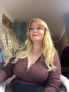 Sweet-blonde online show from November 23, 2025, 8:52 pm