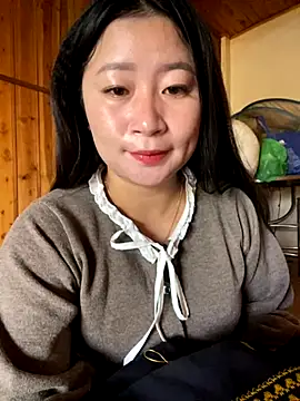 violet-00 online show from October 27, 2025, 12:26 am