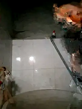 xuxulovezz online show from October 21, 2025, 11:33 am