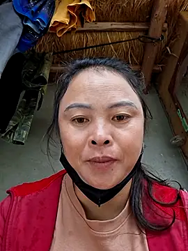 xuxulovezz online show from November 17, 2025, 12:27 am