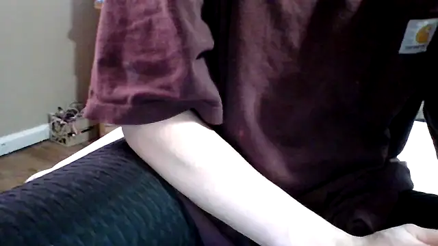 brunettebabexo3 online show from November 19, 2025, 7:14 pm