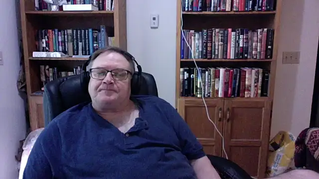 Vinyl22xh online show from June 23, 2026, 12:30 am