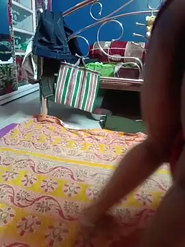 reya743 online show from April 11, 2026, 4:44 pm