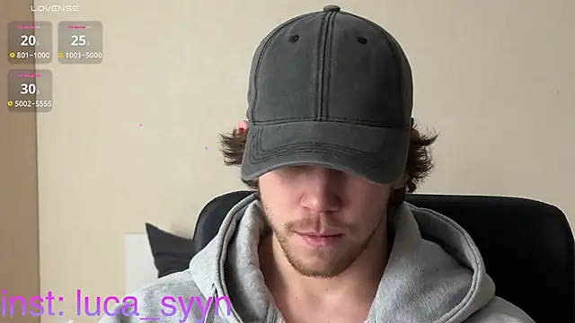 Snapshot of luca_syn chatting on October 17, 2025, 2:30 pm luca syn online show from October 17, 2025, 2:30 pm