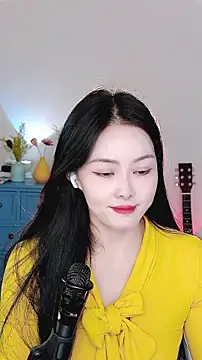 Snapshot of L--emon chatting on September 25, 2025, 11:25 am L--emon online show from September 25, 2025, 11:25 am