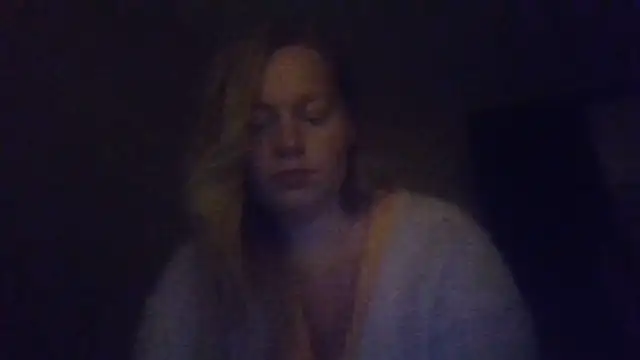 Snapshot of Faynoria chatting on October 17, 2025, 8:22 pm Faynoria online show from October 17, 2025, 8:22 pm