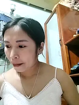 Mai4568 online show from September 30, 2025, 12:32 pm