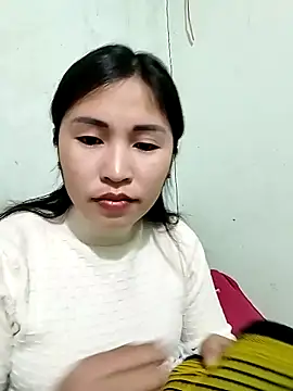 Mai4568 online show from December 15, 2025, 2:21 pm