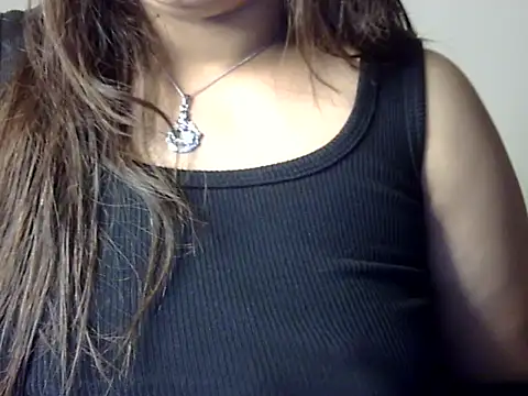 Snapshot of Aaliya02 chatting on October 2, 2025, 4:08 am Aaliya02 online show from October 2, 2025, 4:08 am