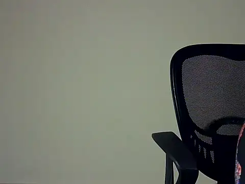 Snapshot of Aaliya02 chatting on November 12, 2025, 9:32 am Aaliya02 online show from November 12, 2025, 9:32 am