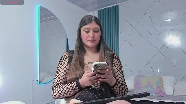 Snapshot of Stella-Honey chatting on October 3, 2025, 1:57 am Stella-Honey online show from October 3, 2025, 1:57 am