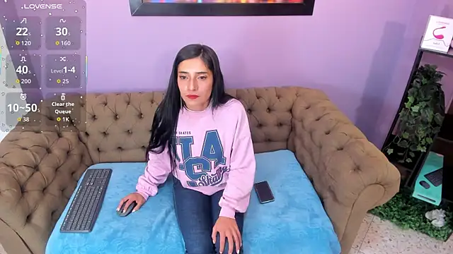 Snapshot of Vhaleria_Vega chatting on October 4, 2025, 1:09 pm Vhaleria Vega online show from October 4, 2025, 1:09 pm