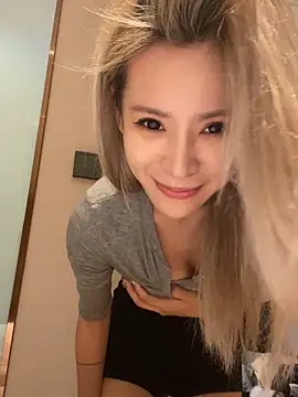 Snapshot of miumiu-66 chatting on March 1, 2026, 1:18 am miumiu-66 online show from March 1, 2026, 1:18 am