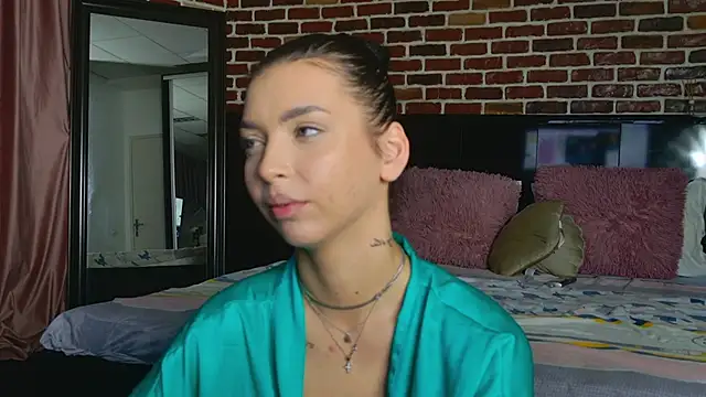 Snapshot of MeganSin_ chatting on October 13, 2025, 4:45 am MeganSin online show from October 13, 2025, 4:45 am