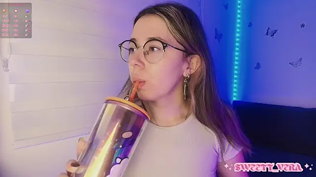 sweettvera online show from November 7, 2025, 10:15 am