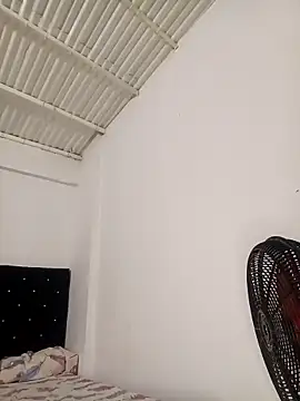 Sashalana online show from November 7, 2025, 8:20 pm