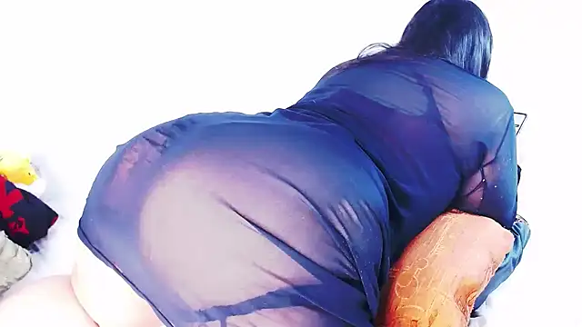 Snapshot of vivianepierss chatting on December 18, 2025, 7:14 am vivianepierss online show from December 18, 2025, 7:14 am