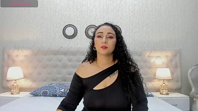 Snapshot of VaniaRose chatting on November 1, 2025, 1:13 pm VaniaRose online show from November 1, 2025, 1:13 pm