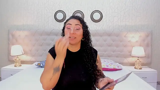 Snapshot of VaniaRose chatting on November 8, 2025, 1:55 pm VaniaRose online show from November 8, 2025, 1:55 pm