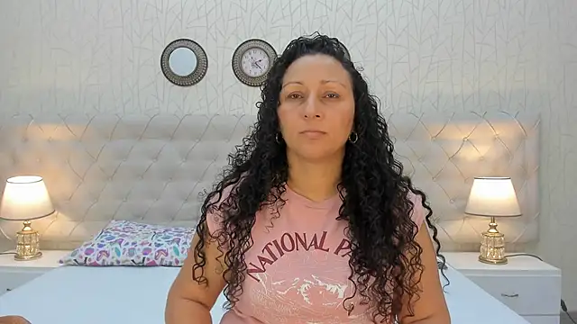 Snapshot of VaniaRose chatting on November 27, 2025, 1:13 pm VaniaRose online show from November 27, 2025, 1:13 pm