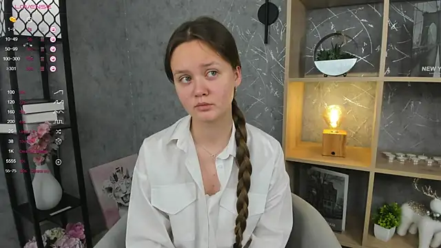 Snapshot of ElenoreReth chatting on November 21, 2025, 1:04 am ElenoreReth online show from November 21, 2025, 1:04 am