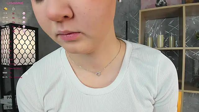 Snapshot of ElenoreReth chatting on November 26, 2025, 3:07 am ElenoreReth online show from November 26, 2025, 3:07 am