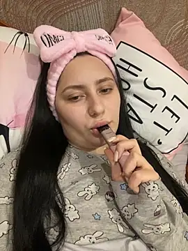 Snapshot of Monica_kitty chatting on September 25, 2025, 5:38 pm Monica kitty online show from September 25, 2025, 5:38 pm