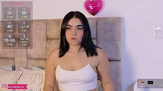 Snapshot of LunaOcampo_ chatting on December 14, 2025, 10:03 pm LunaOcampo online show from December 14, 2025, 10:03 pm