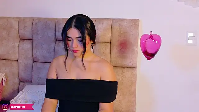 Snapshot of LunaOcampo_ chatting on January 14, 2026, 10:03 pm LunaOcampo online show from January 14, 2026, 10:03 pm