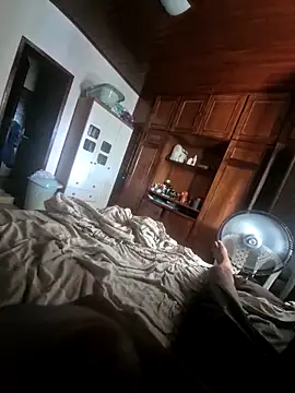 Snapshot of Preto18cmssa chatting on March 8, 2026, 7:28 pm Preto18cmssa online show from March 8, 2026, 7:28 pm